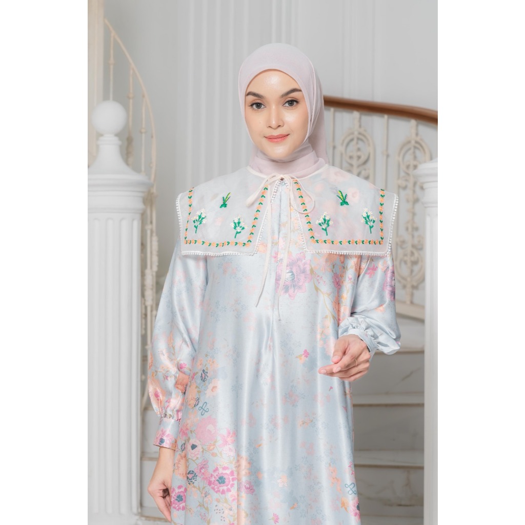 Naraya Lavina Ibu Patch Collar Dress
