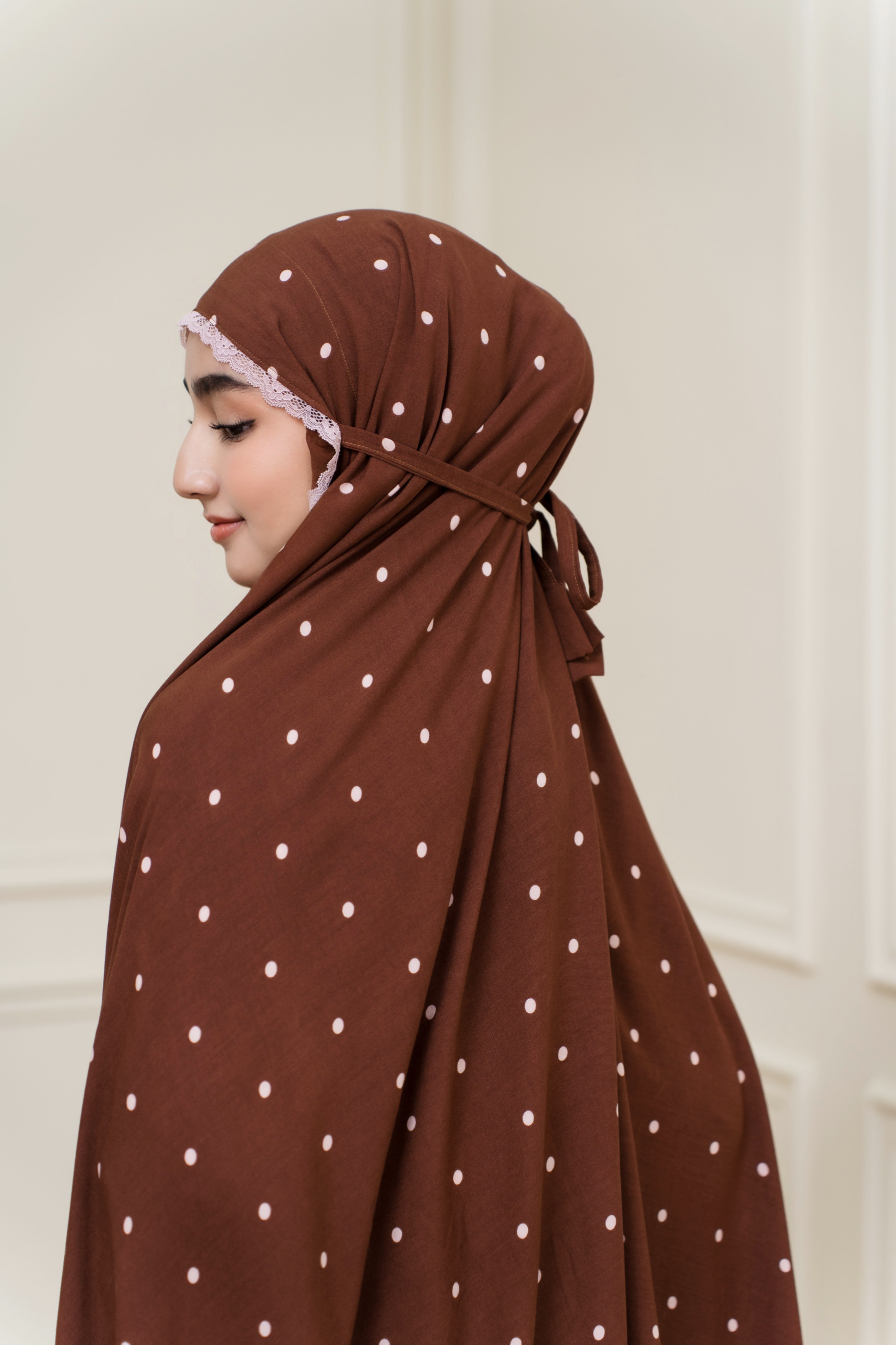 Mukena Leyya by kimya dengan motif polkadots cantik berbahan rayon viscose dengan size jumbo,