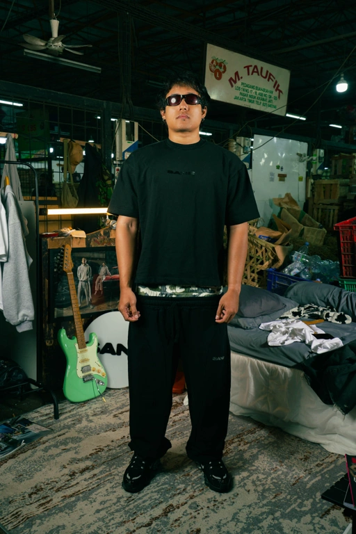 Image of SANR STUDIO SIGNATURE TEE - BLACK