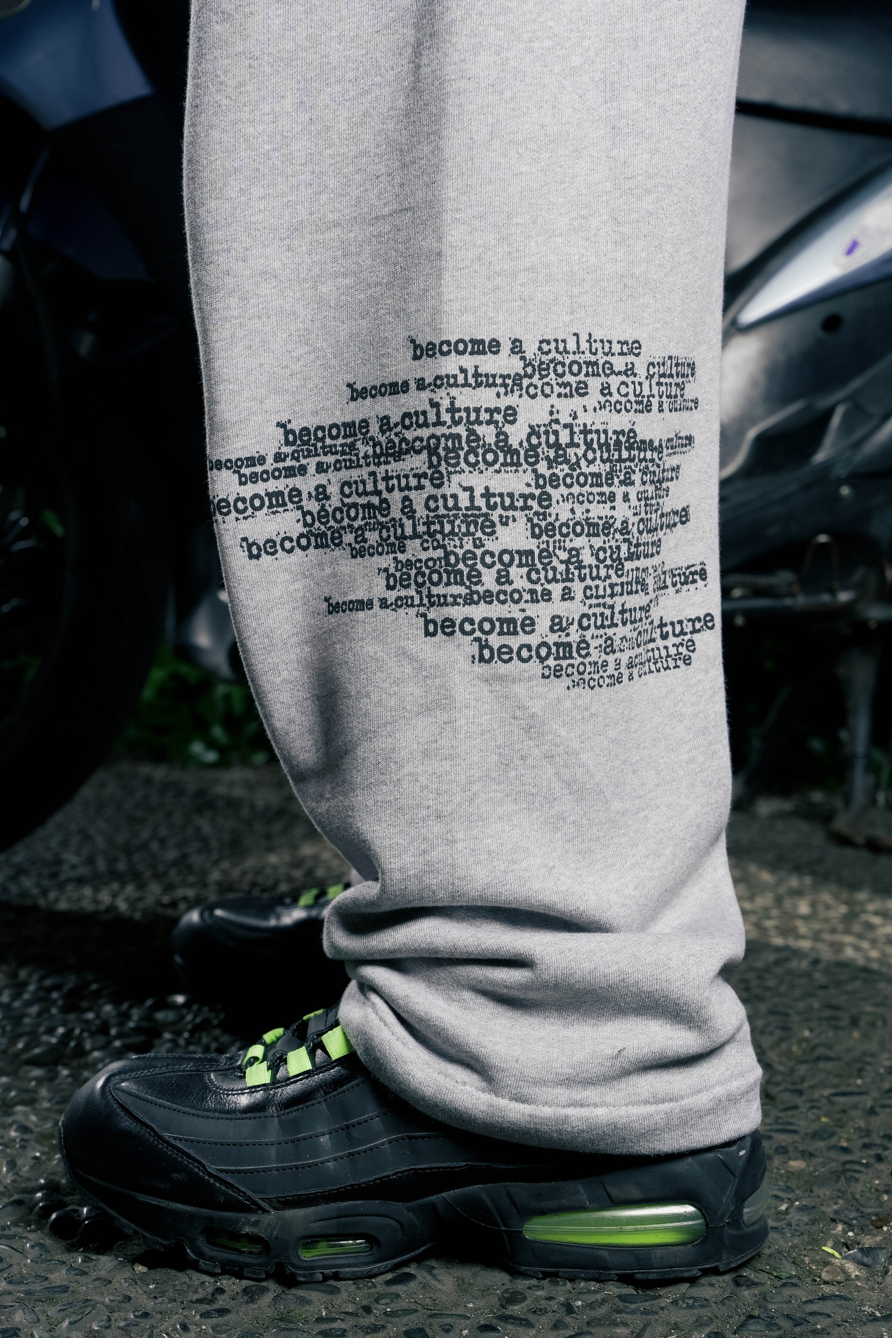SANR STUDIO SWEATPANTS SPAM LETTER - MISTY