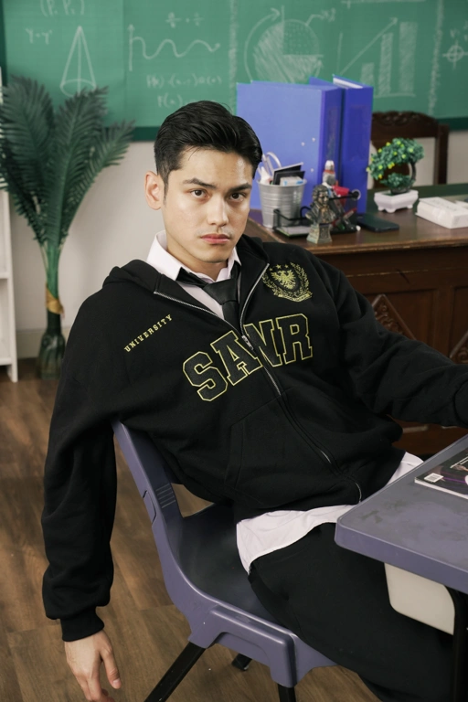 Image of SANR STUDIO THE COLLAGE ZIP HOODIE - BLACK