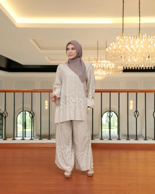 Image of Monarca Oneset Mom (PO)