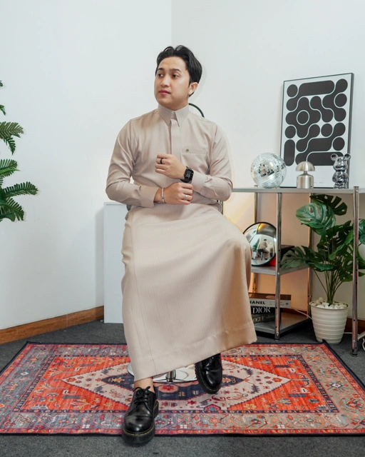 Image of Jubah Riyāḍ Slim Fit