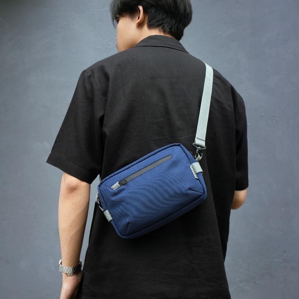 Exclusive - ASTON Handbag - Navy