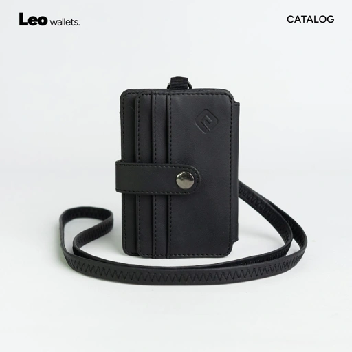 Image of LEO Hanging Wallet