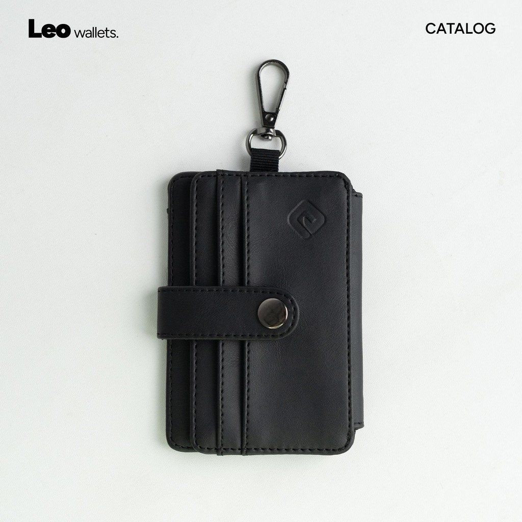 LEO Hanging Wallet