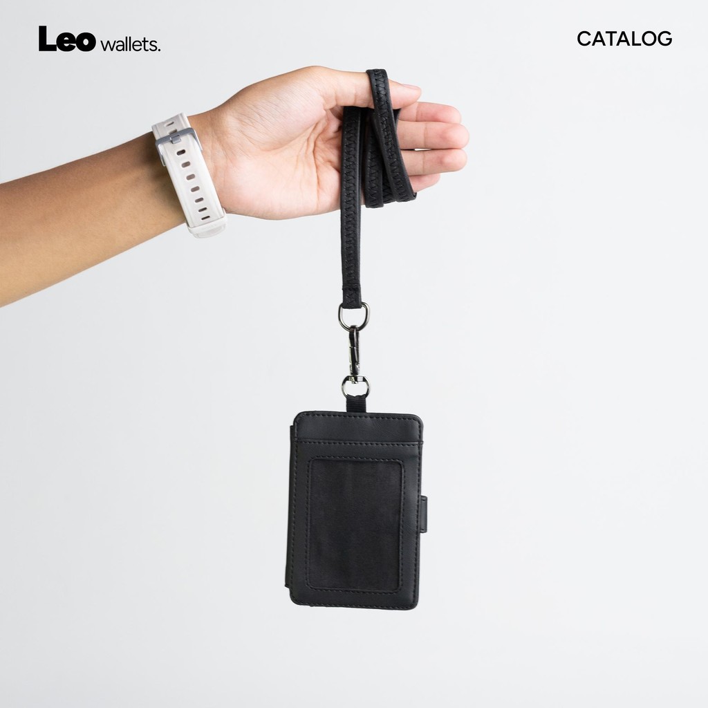 LEO Hanging Wallet
