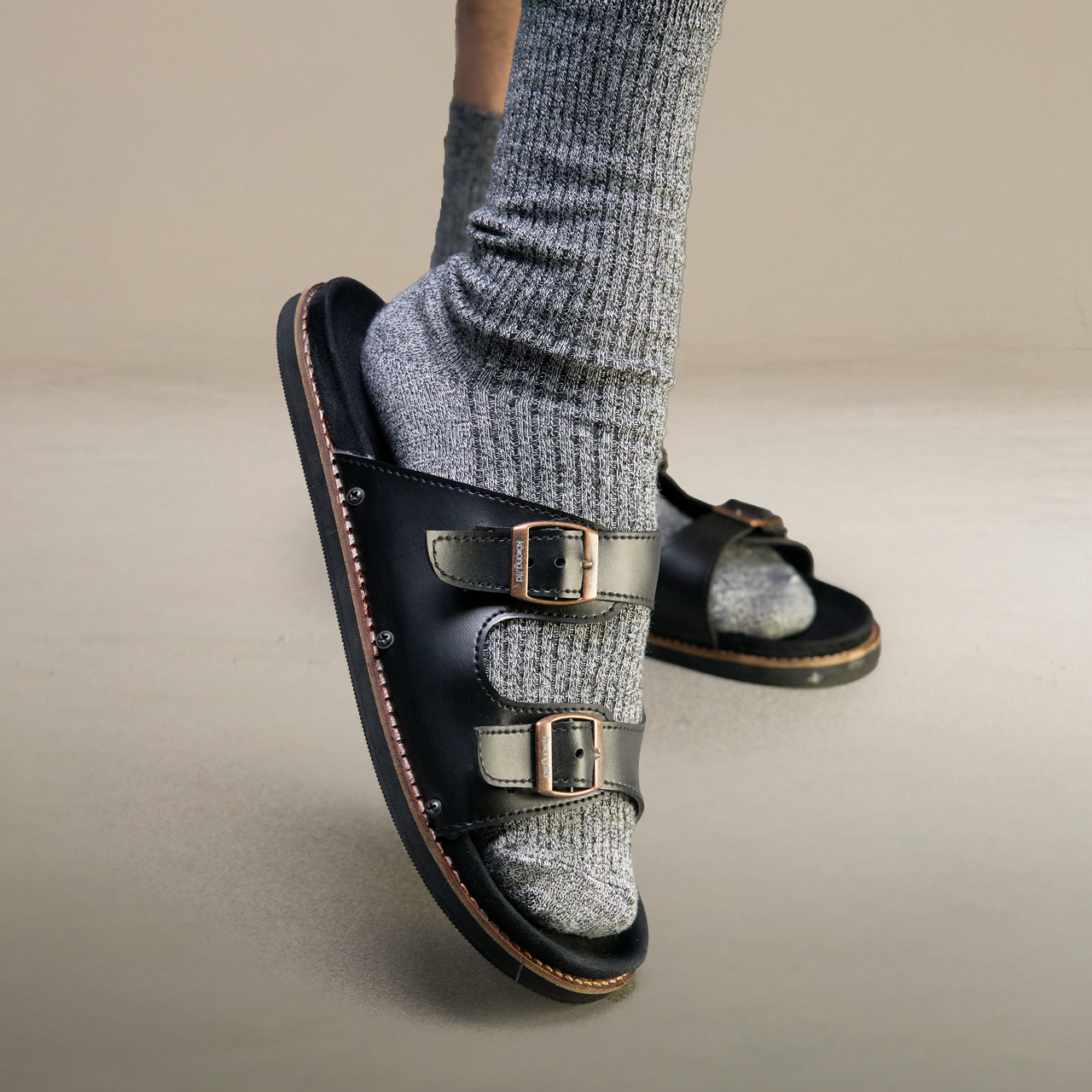 Kosong.Ltd Sandal Selop Pria - Wanita ARES