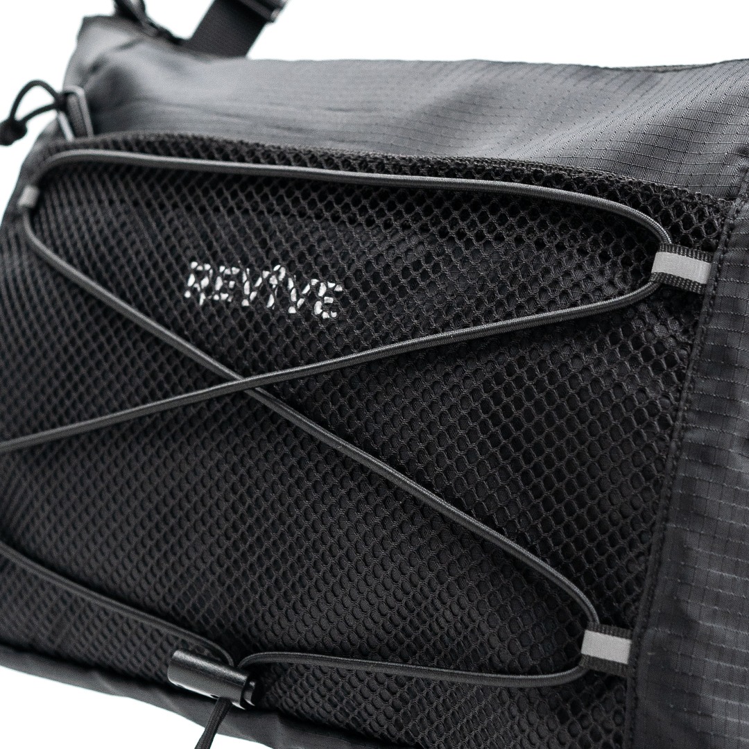REVIVE Shadow Sacoche Black