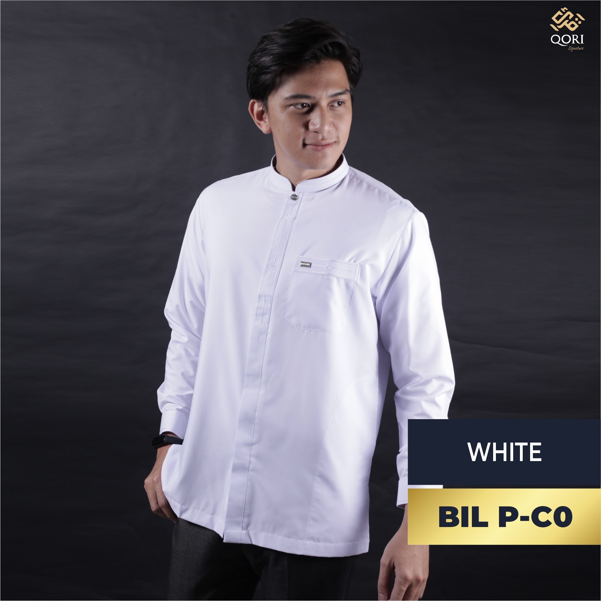 Qori Apparel Signature White Series Baju Koko Casual Pria Lengan Panjang (25/26)