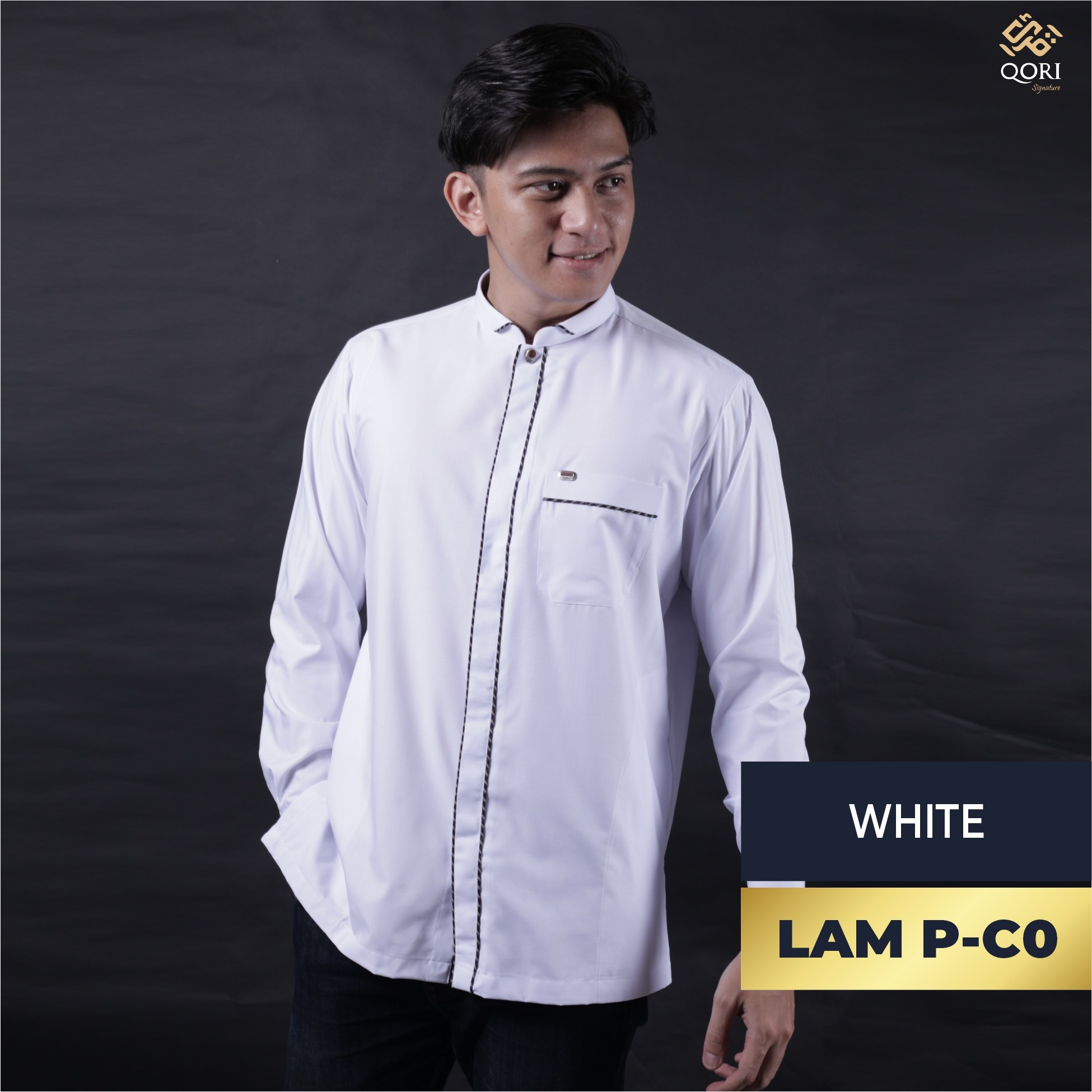 Qori Apparel Signature White Series Baju Koko Casual Pria Lengan Panjang (25/26)