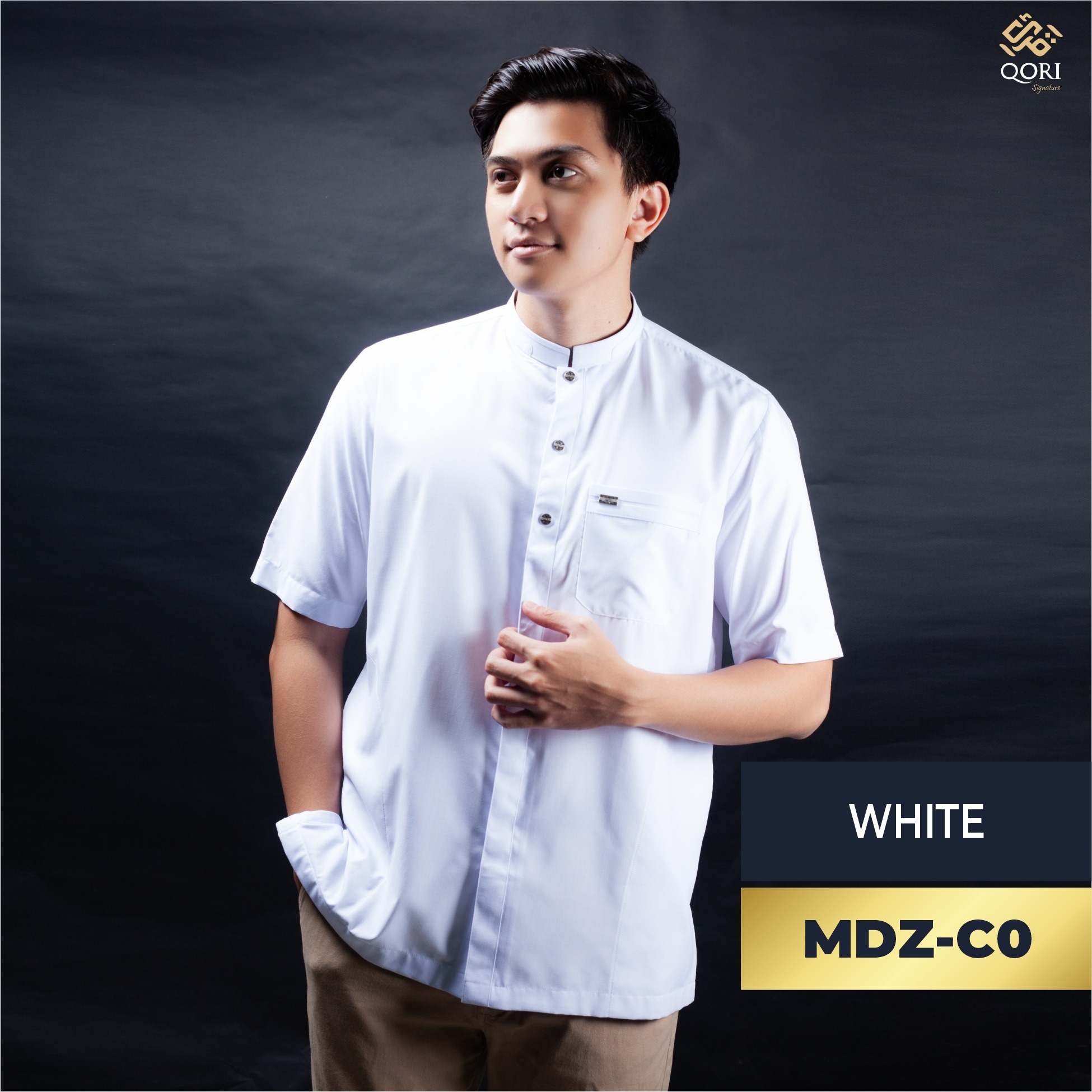 Qori Apparel Signature White Series Baju Koko Casual Pria Lengan Pendek (25/26)