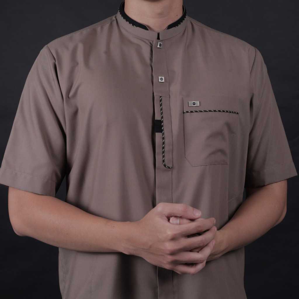 Qori Apparel Signature Abbas bin Abdul Muthalib Baju Koko Pria Lengan Pendek BBA-1