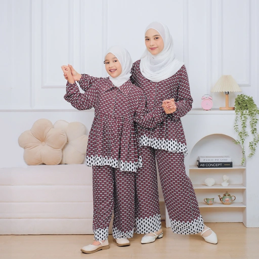 Image of Shahia Servantina - Sachi Oneset Rayon Setelan Celana Anak Perempuan Couple Mom & Kids
