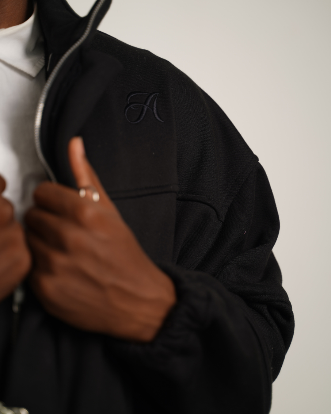 Authline Size Zip Fireman Clasp Jacket - Black