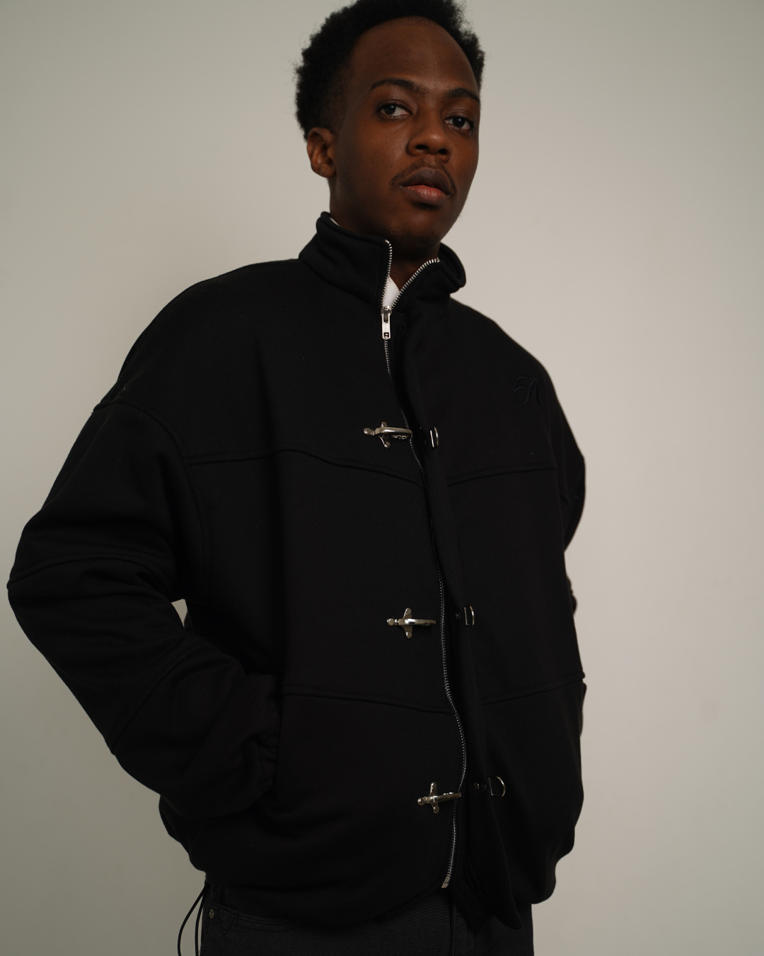Authline Size Zip Fireman Clasp Jacket - Black - Authlinee