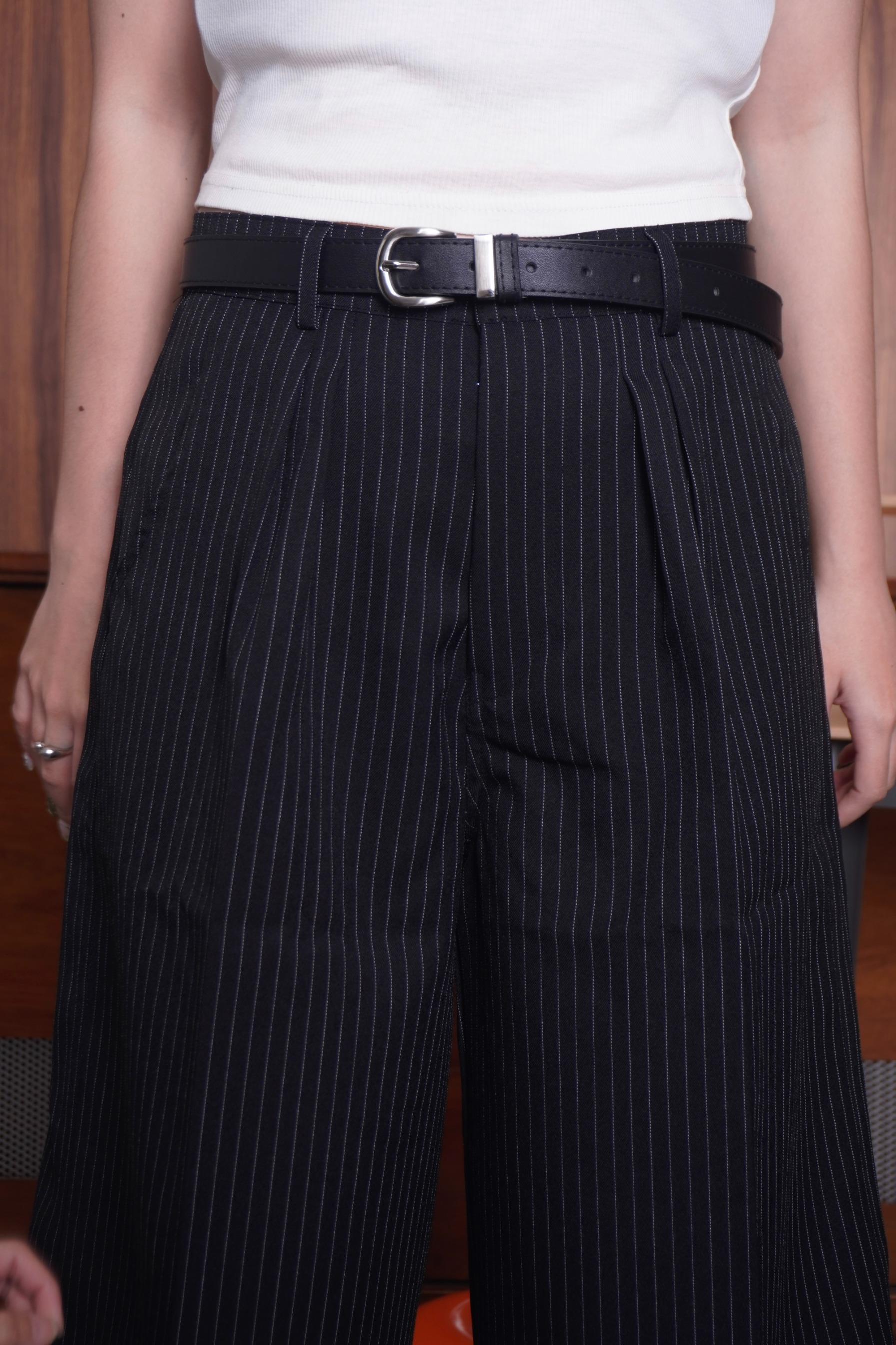 AUTH Stripe Pleated Jorts - Black