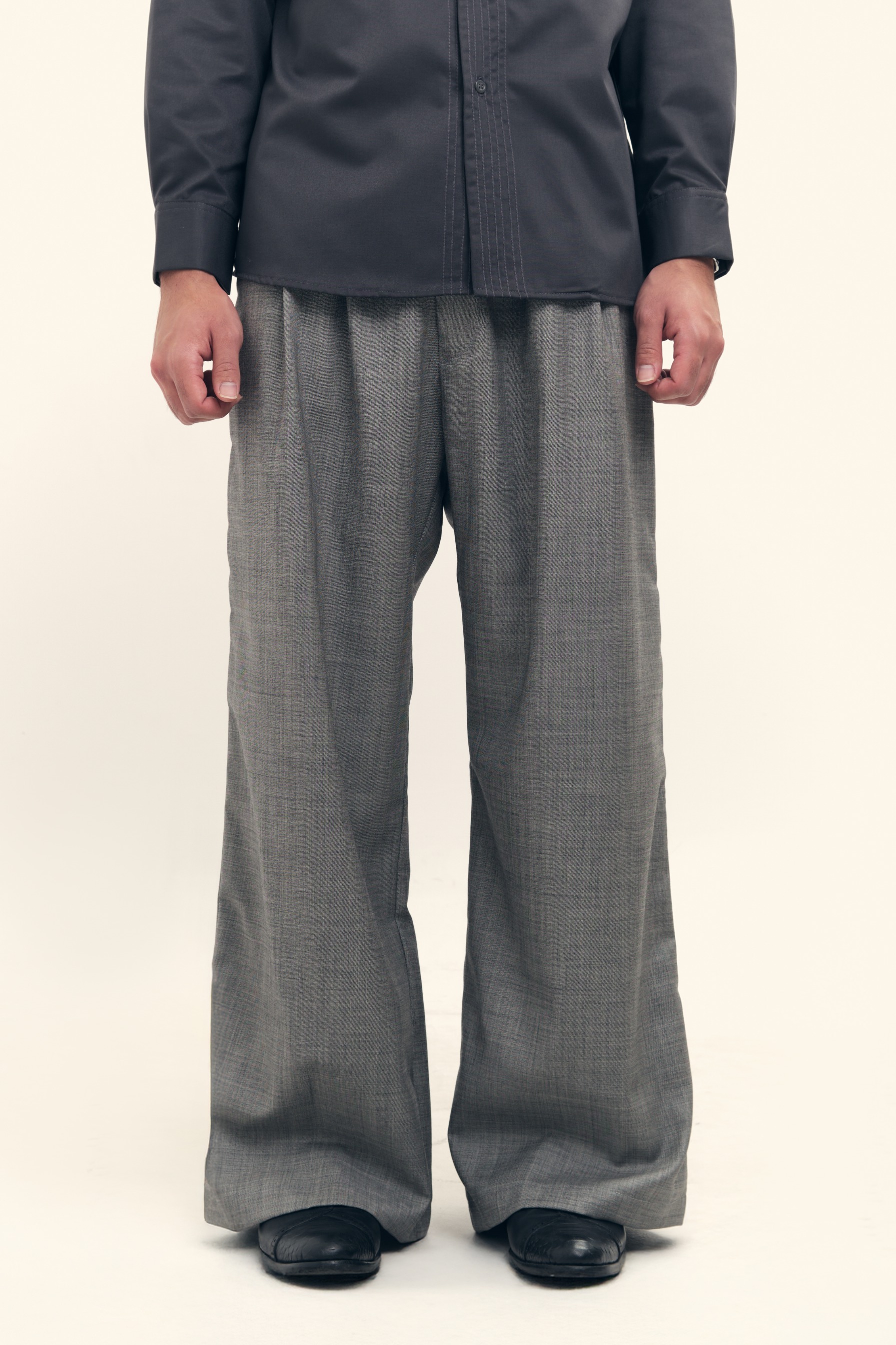   Loose Trousers in Wool 