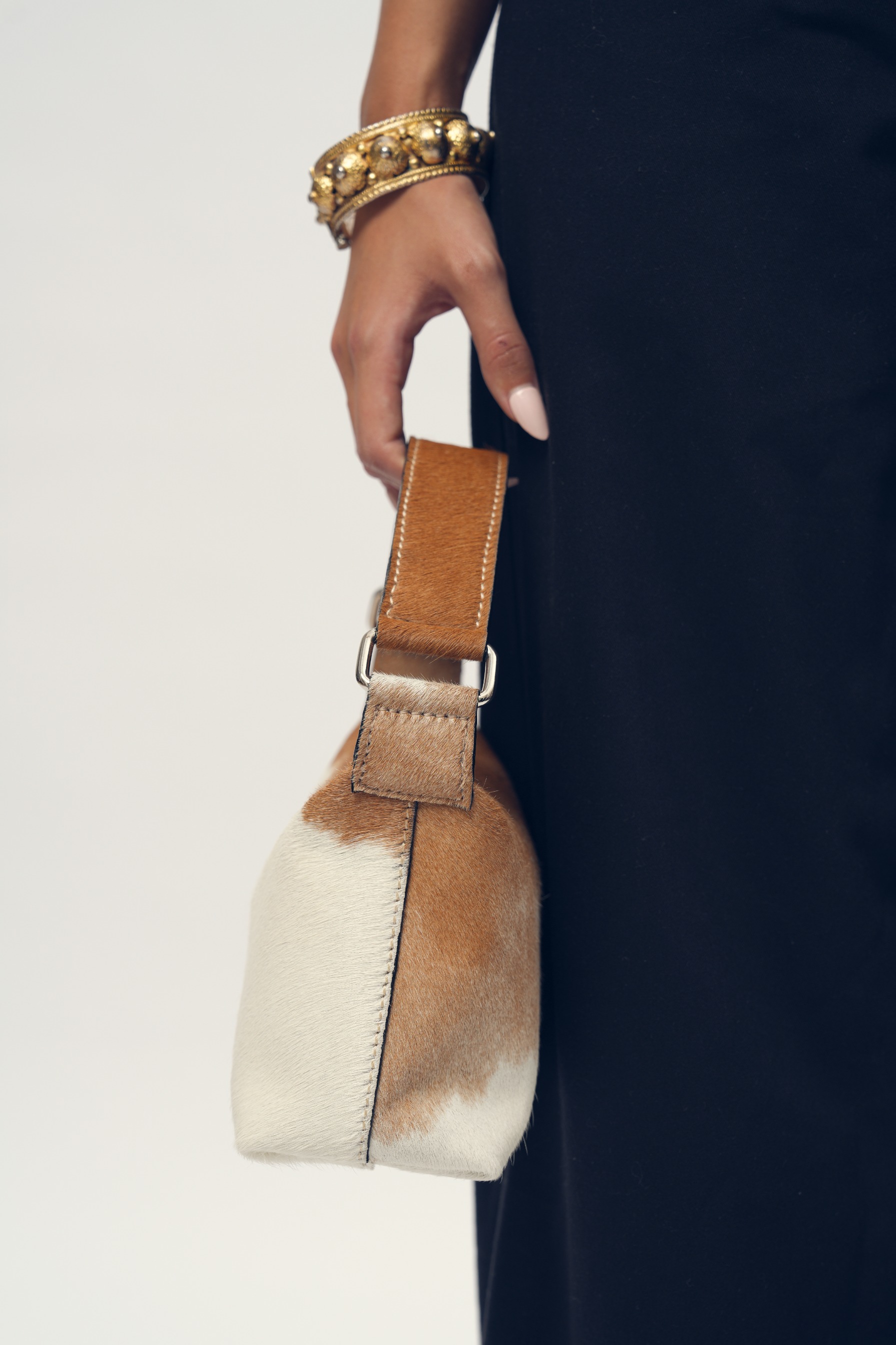 Hand Bag Cow Hide