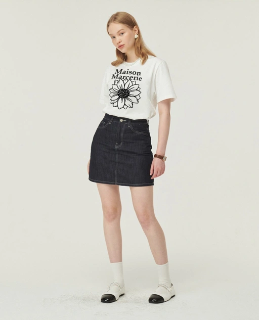 Image of Fleur du Soleil Main - White Black T-Shirt
