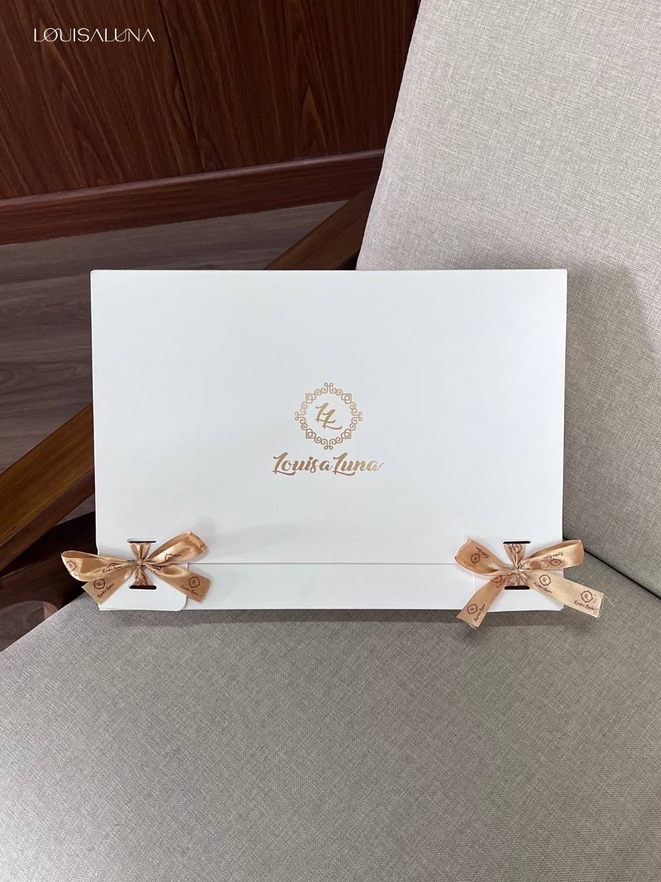 Exclusive Soft Box Louisaluna (Packaging Only for Raya Collestion)