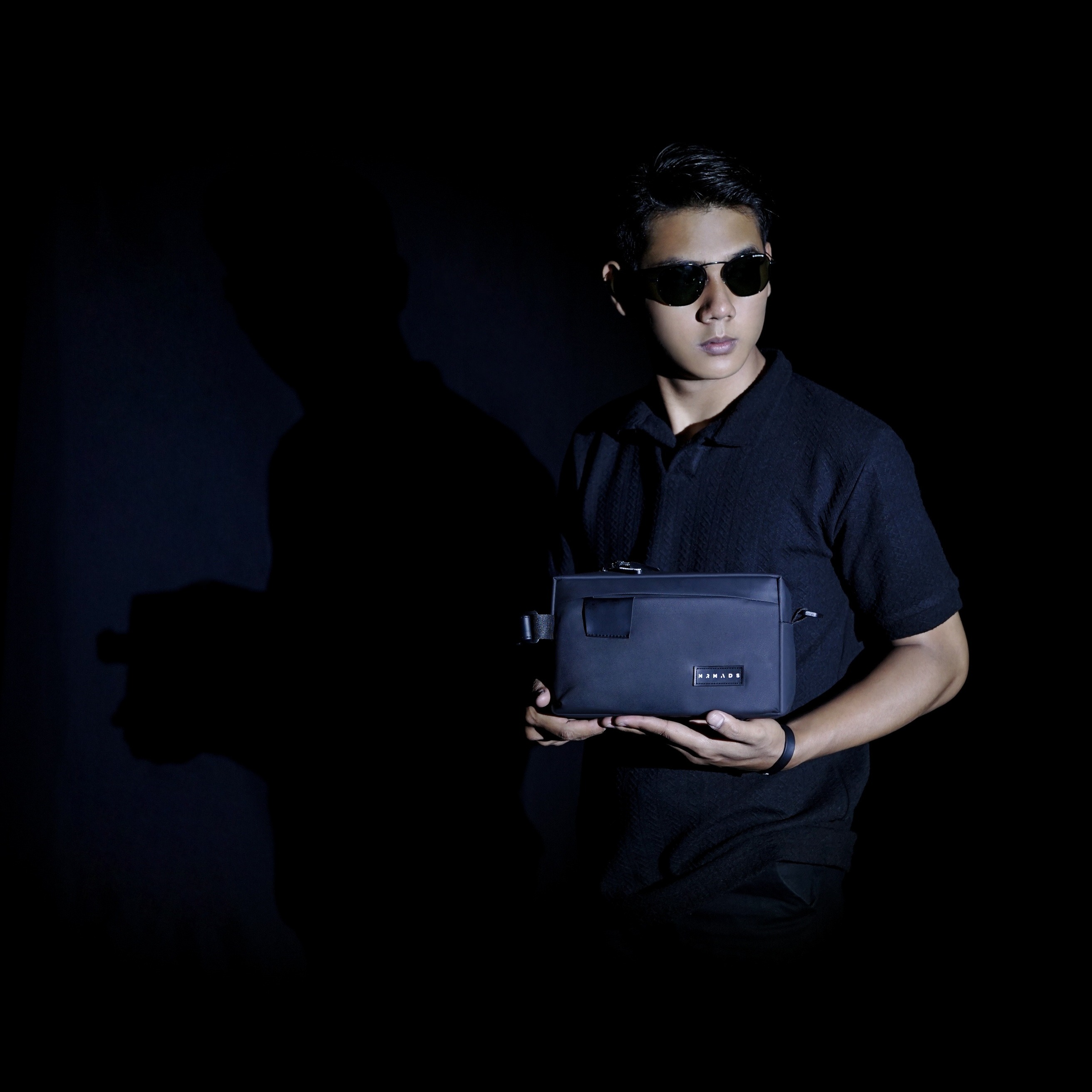 CLINTON Clutch Bag