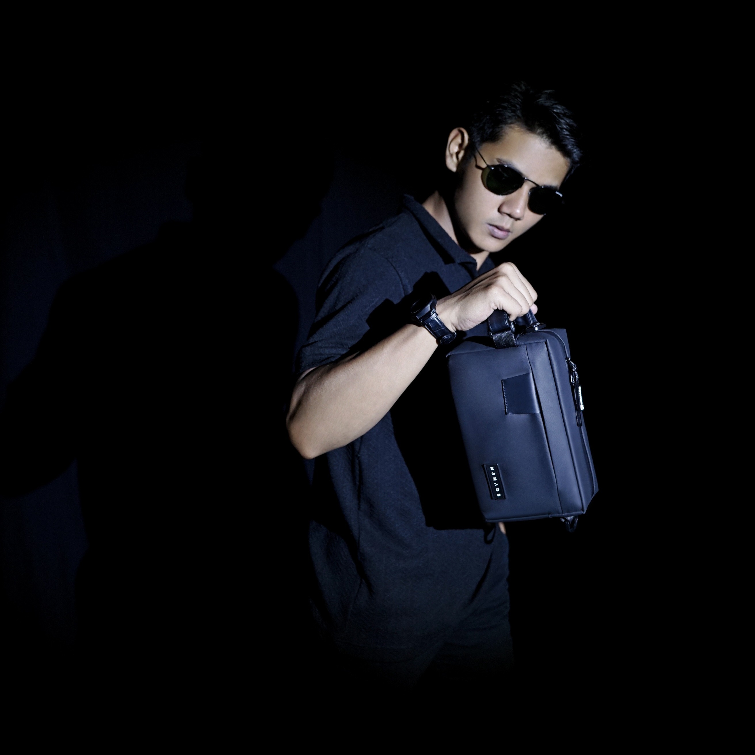 CLINTON Clutch Bag