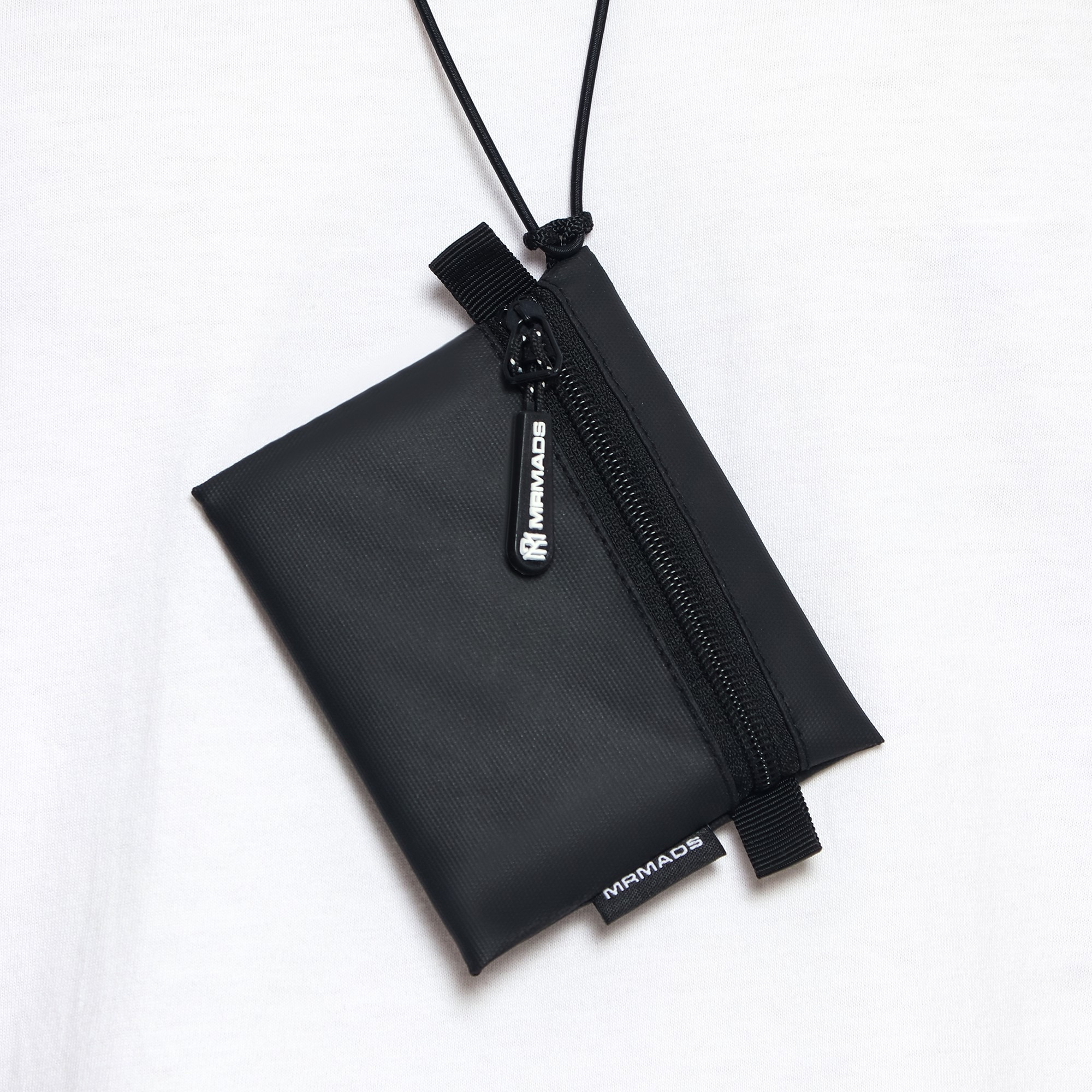 Clair Hanging Wallet