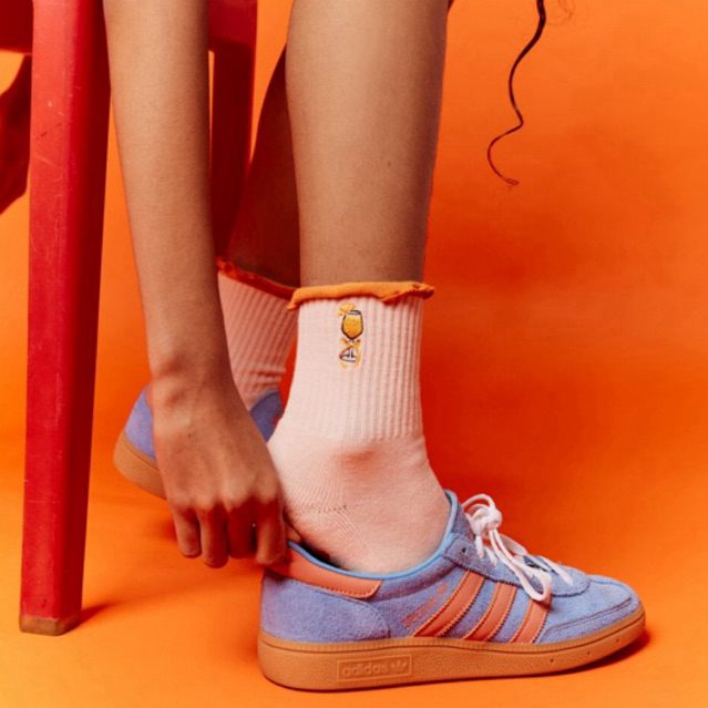 Sun’s Out, Spritz Out Pilates Grip Socks