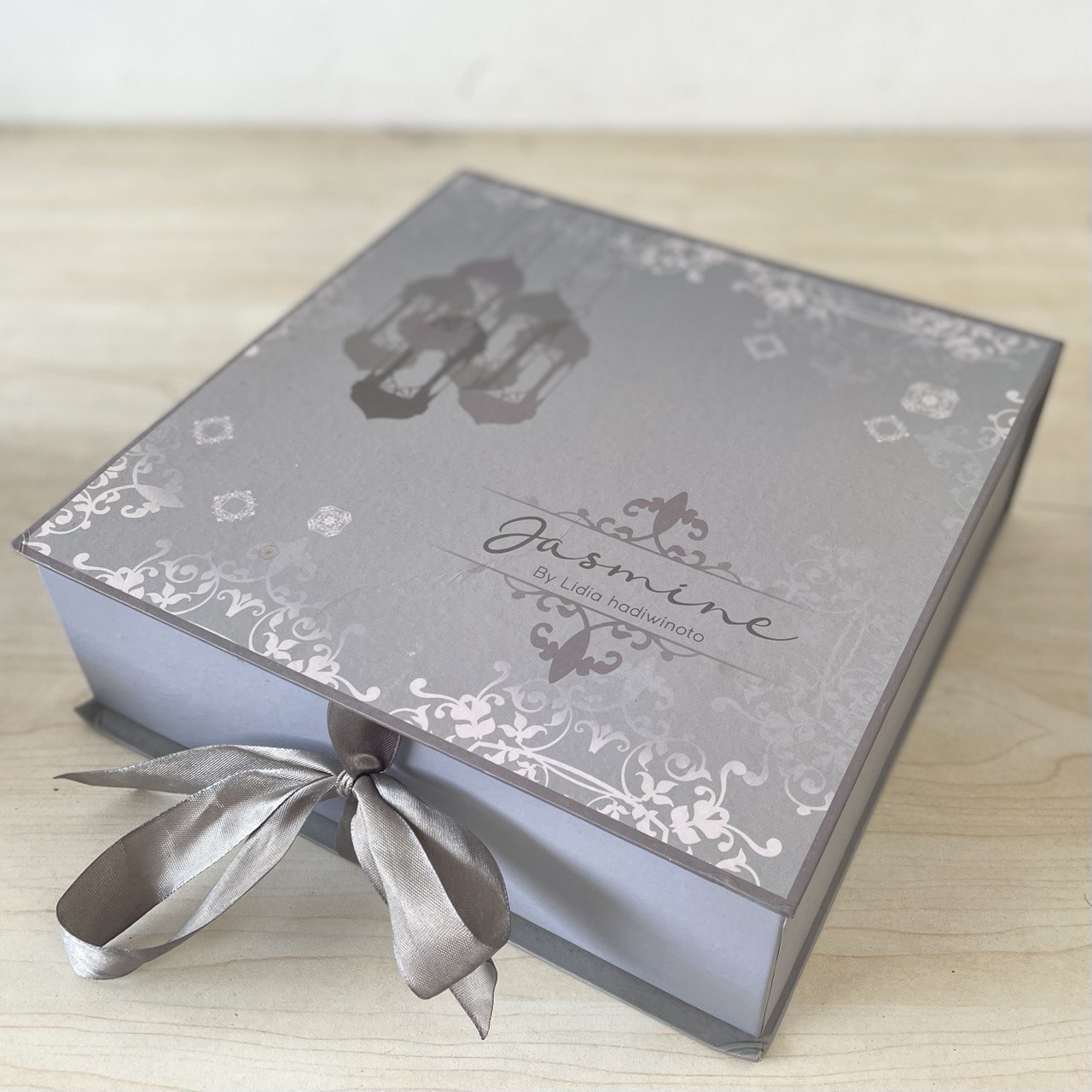 HARD BOX JASMINE