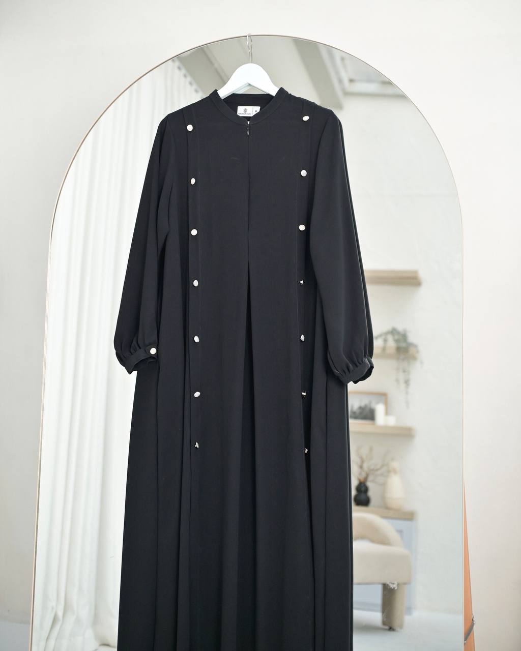 HANNA ABAYA & KHIMAR
