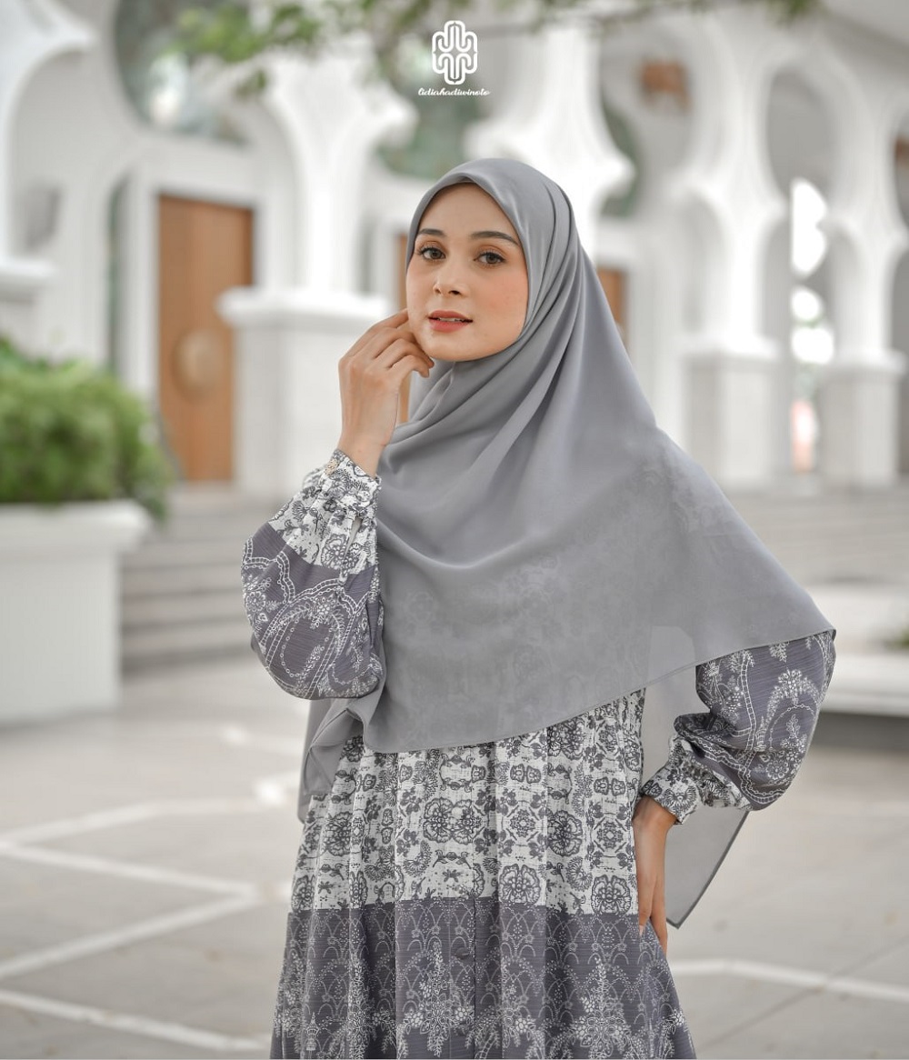 Zalina Instant Scarf