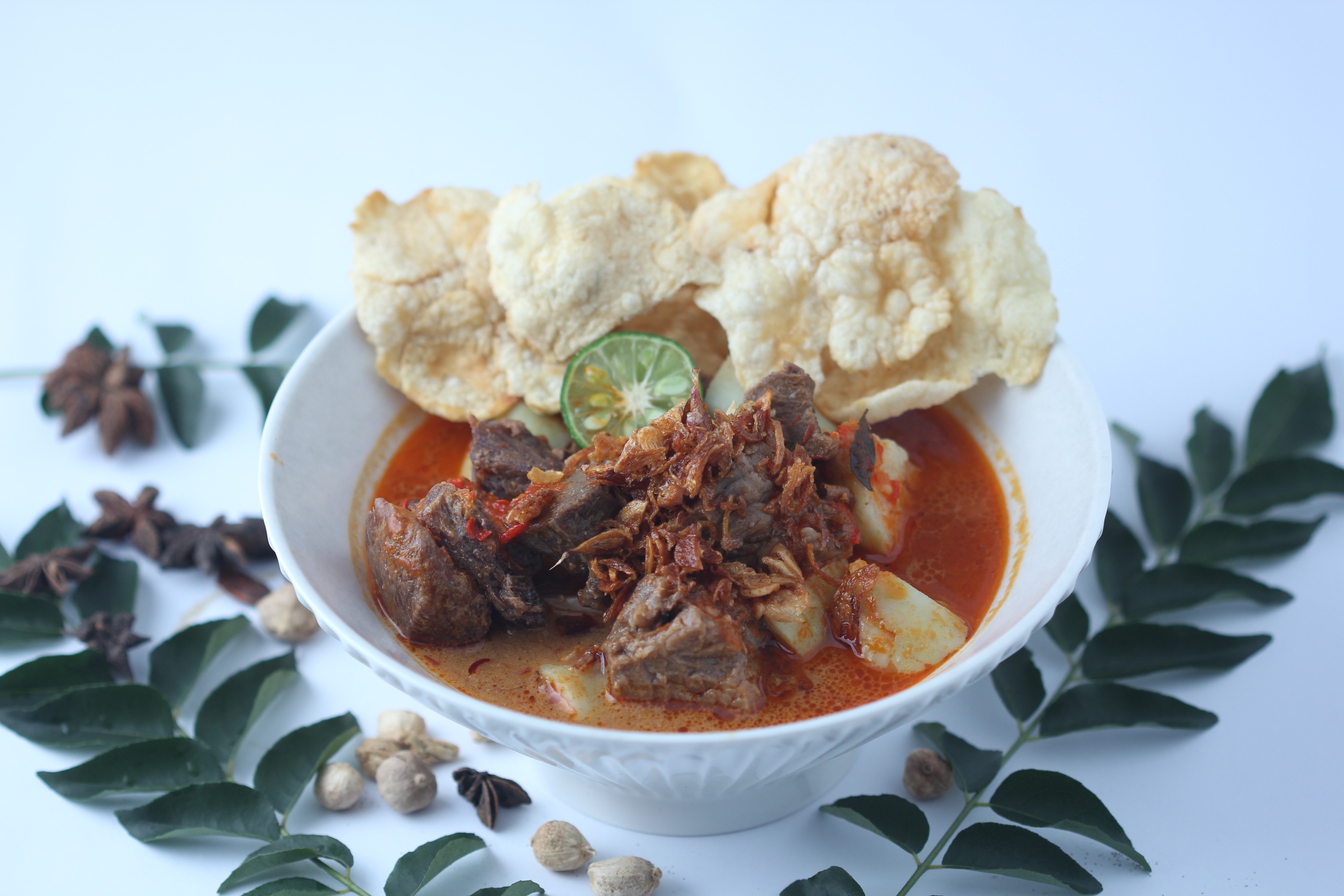 Lontong kari sapi