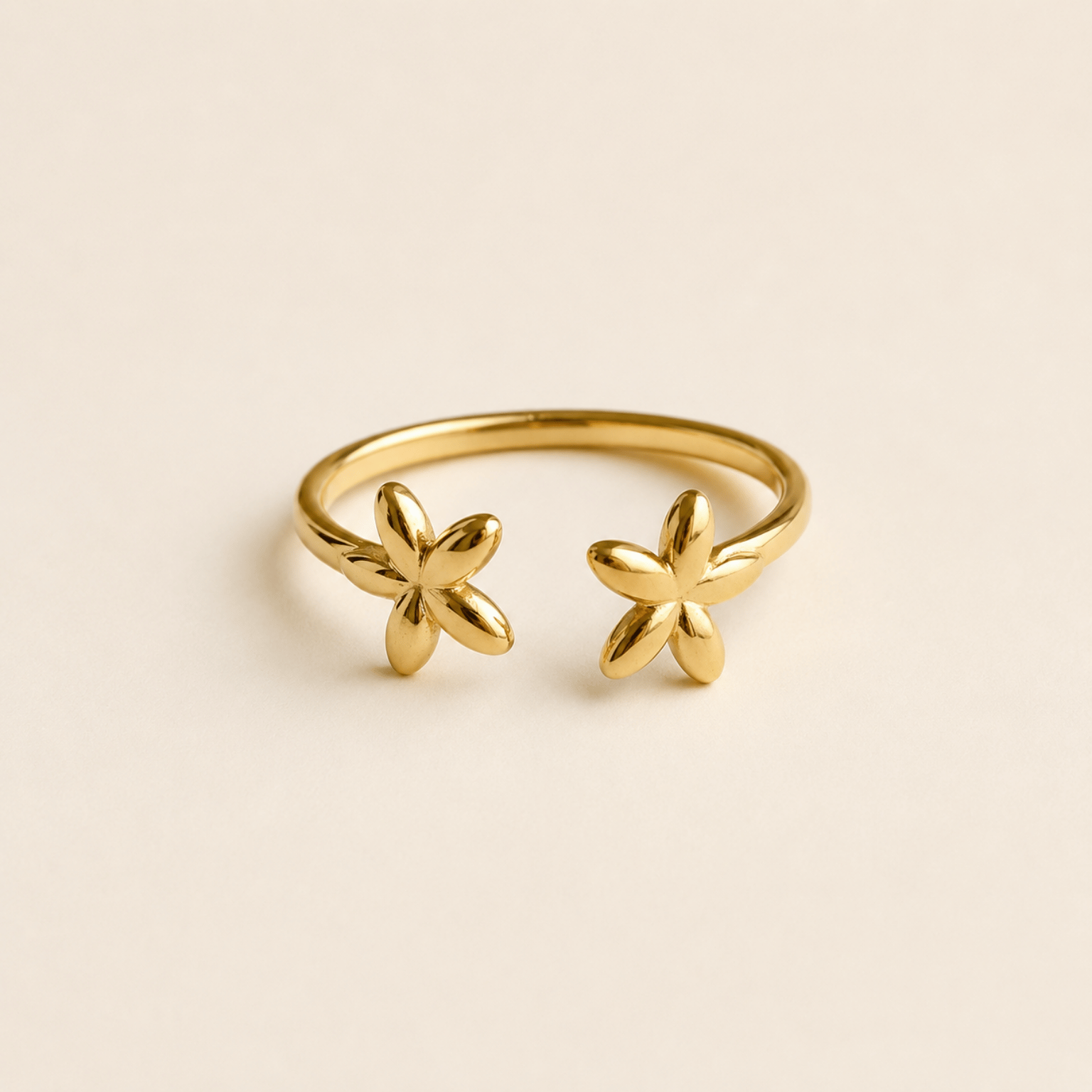 Louisë // Maui Bloom Ring - 18k Gold Plated Stainless Steel (Anti Karat)
