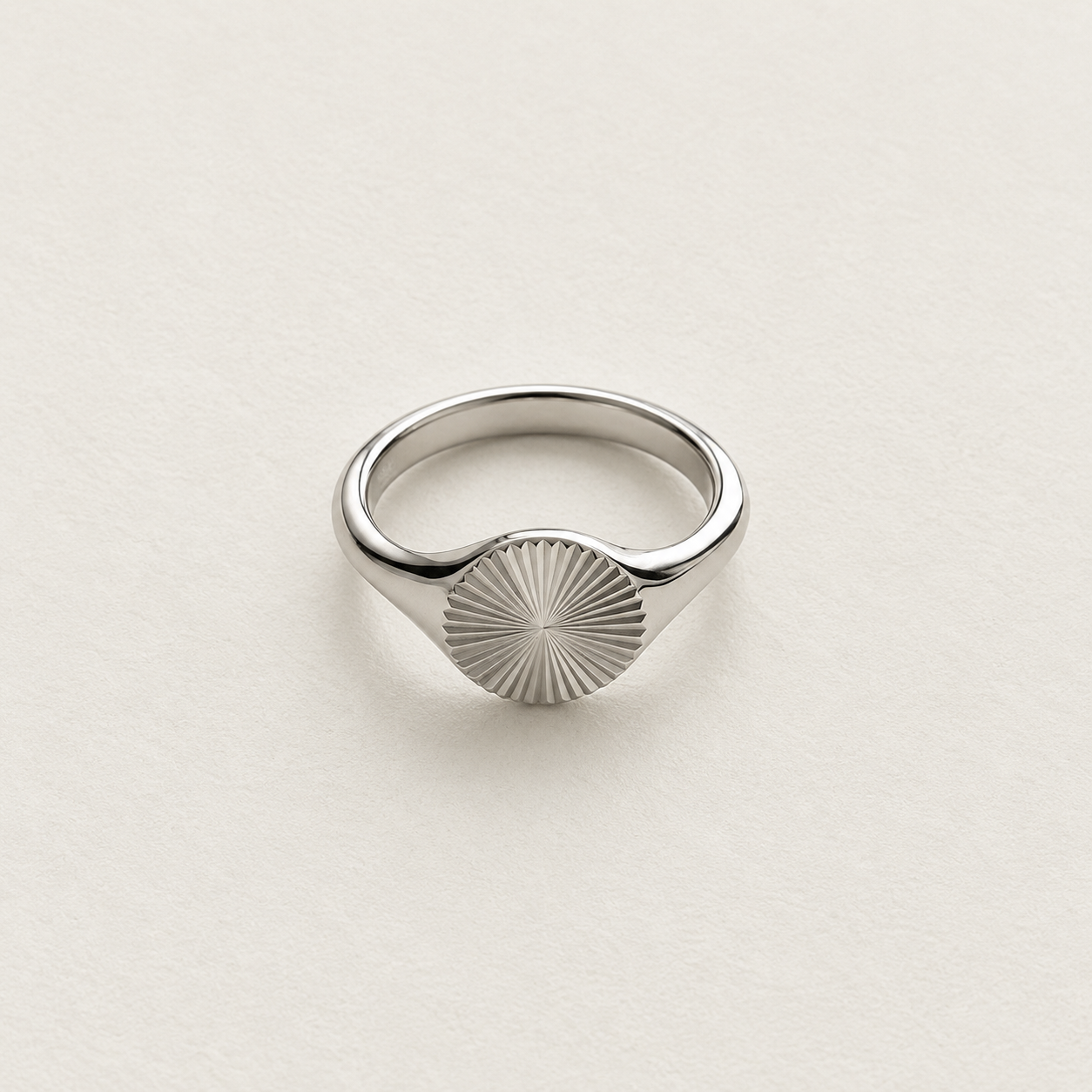 Louisë // Sol Signet Ring - Stainless Steel (Anti Karat)