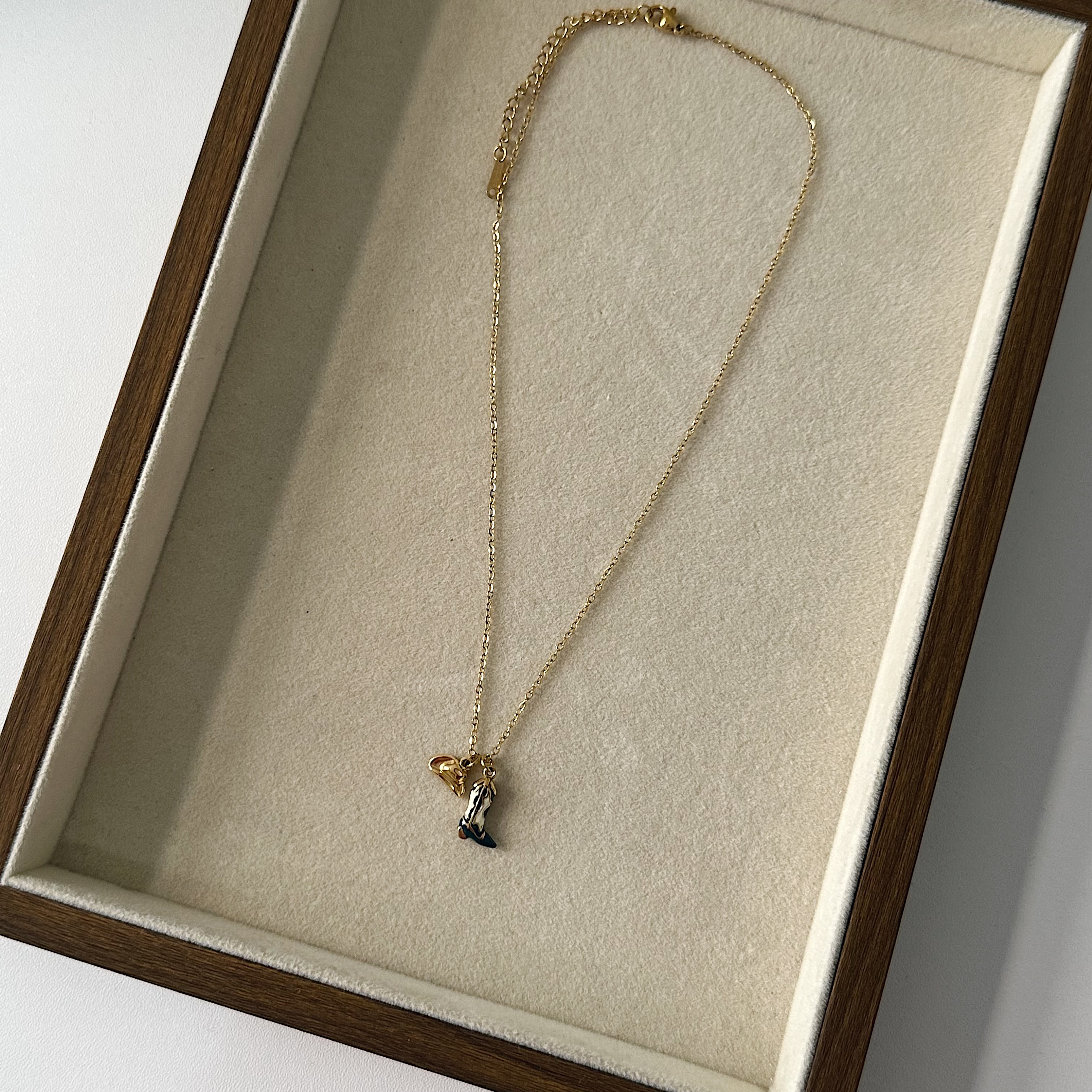 Louise // Charms Base Chain Necklace - 18k Gold Plated Stainless Steel (Anti Karat)