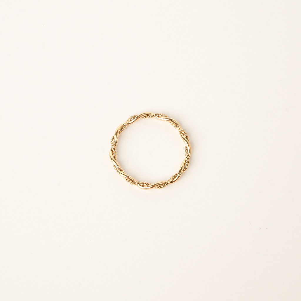 Louisë // Twisted Rope Chain Ring - 18k Gold Plated Stainless Steel (Anti Karat)
