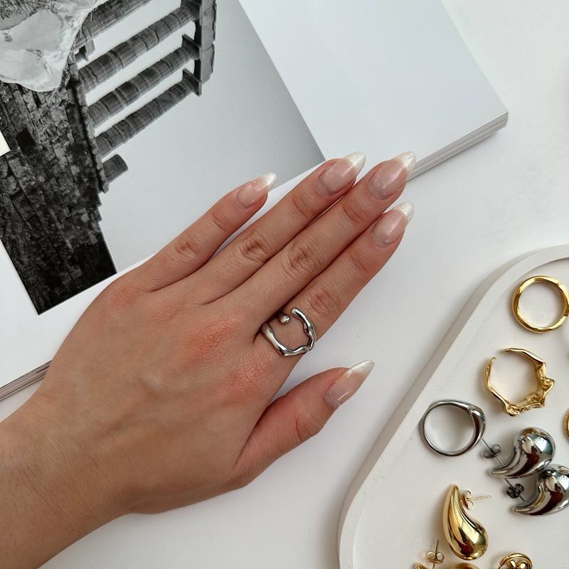 Louisë // Silver Mizu Maki Ring - Stainless Steel (Anti Karat)