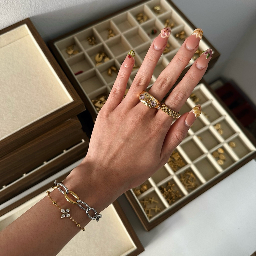 Louisë // First Bloom Bracelet - 18k Gold Plated Stainless Steel w/ Cubic Zirconia (Anti Karat)