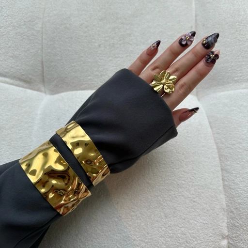 Image of Louisë // Limited Edition - The Manhattan Cuff - 18k Gold Plated Stainless Steel (Anti Karat)