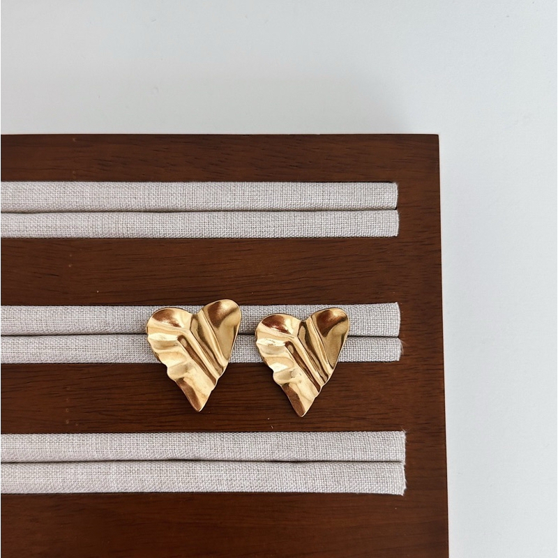 Louisë // Louisë Heart Leaf Statement Earrings - 18k Gold Plated Stainless Steel (Anti Karat)