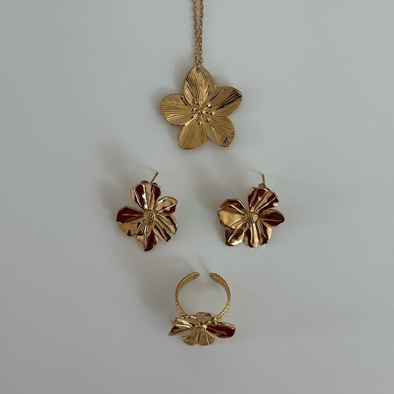 Louisë // Hibiscus Statement Earrings - 18k Gold Plated Stainless Steel (Anti Karat)