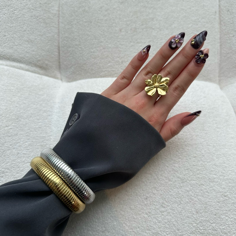 Louisë // Metro Coil Bangle - 18k Gold Plated Stainless Steel (Anti Karat)