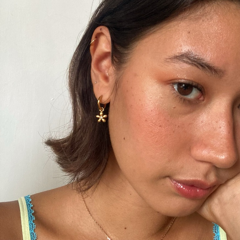 Louisë // Gold Daisy Earrings - 18k Gold Plated Stainless Steel (Anti Karat)
