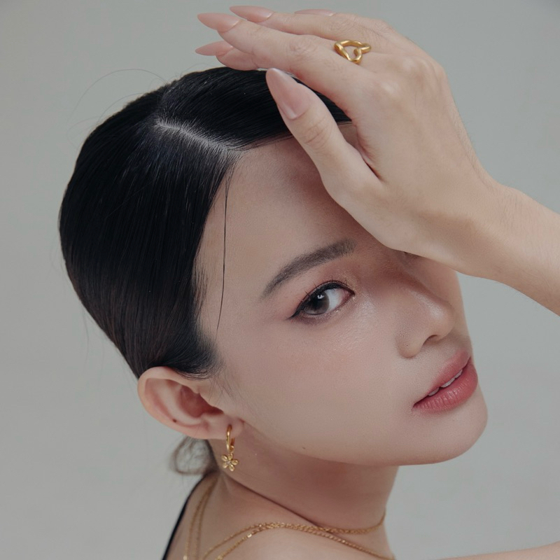 Louisë // Gold Daisy Earrings - 18k Gold Plated Stainless Steel (Anti Karat)