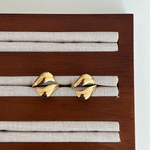 Image of Louise // Parca Ring - 18k Gold Plated Stainless Steel (Anti Karat)