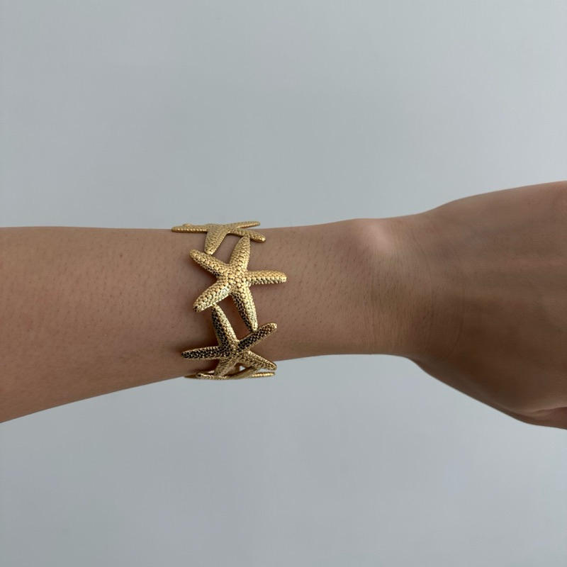 Louisë // Gold Starfish Cuff - 18k Gold Plated Stainless Steel (Anti Karat)