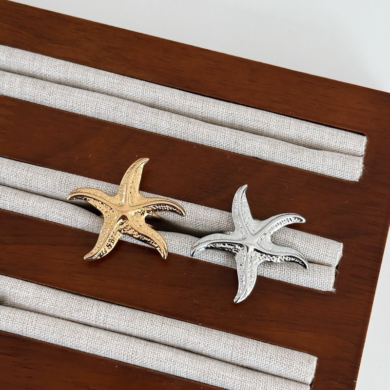 Louisë // Starfish Statement Ring - 18k Gold Plated Stainless Steel (Anti Karat)