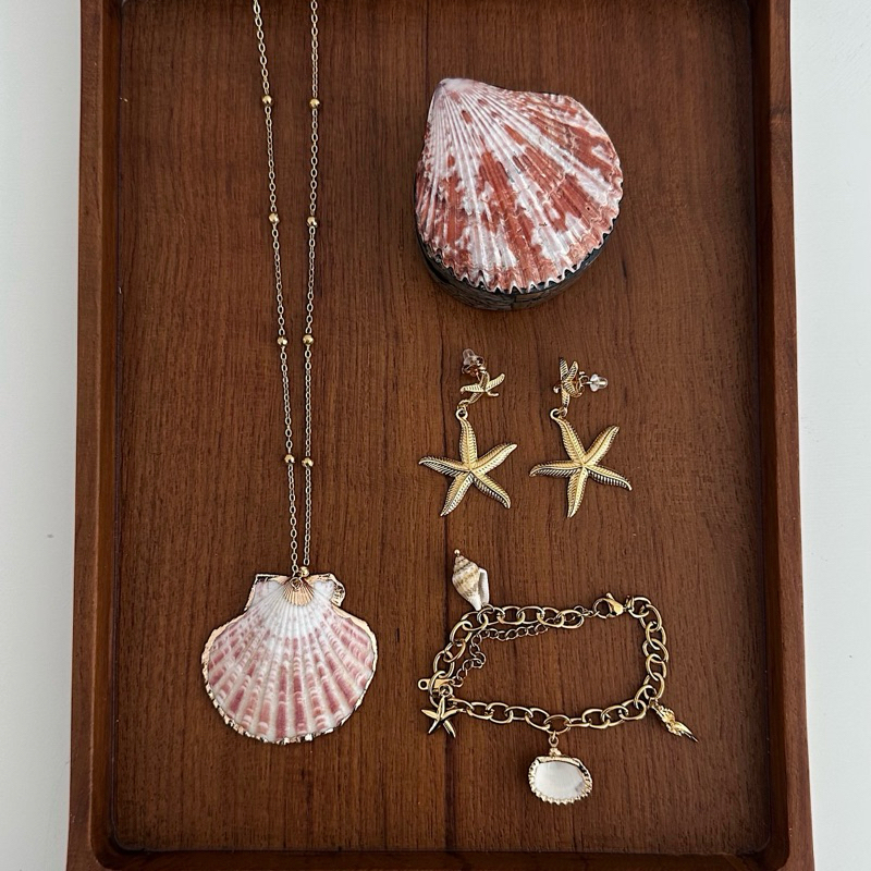 Louisë // Gelato by the Sea Seashell Necklace - 18k Gold Plated Stainless Steel w/ Real Seashells