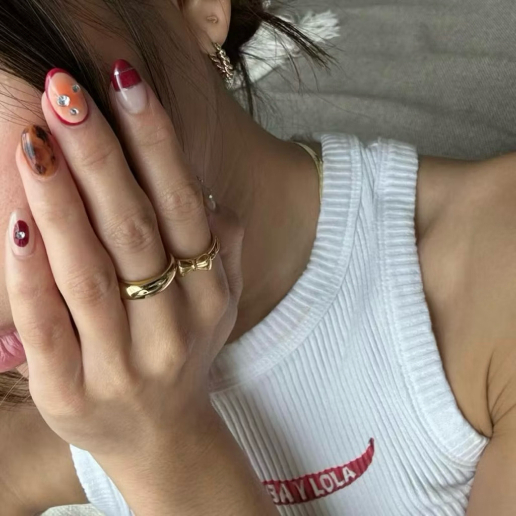 Louisë // Single Stack Ring - 18k Gold Plated Stainless Steel (Anti Karat)